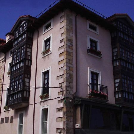 Apartamentos Ebro 레이노사 외부 사진