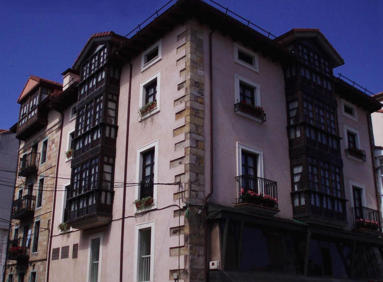 Apartamentos Ebro 레이노사 외부 사진