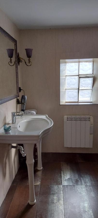 Apartamentos Ebro 레이노사 외부 사진