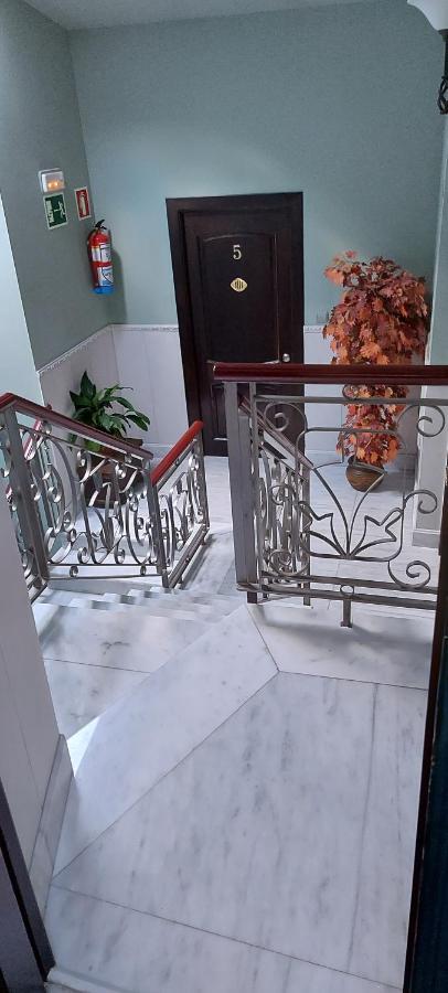Apartamentos Ebro 레이노사 외부 사진