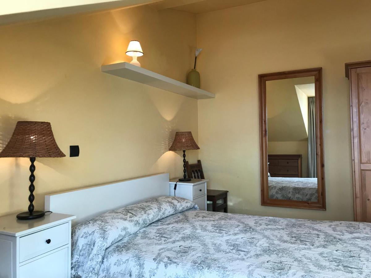 Apartamentos Ebro 레이노사 외부 사진