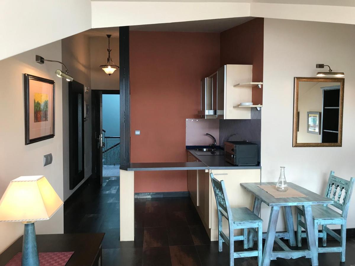 Apartamentos Ebro 레이노사 외부 사진