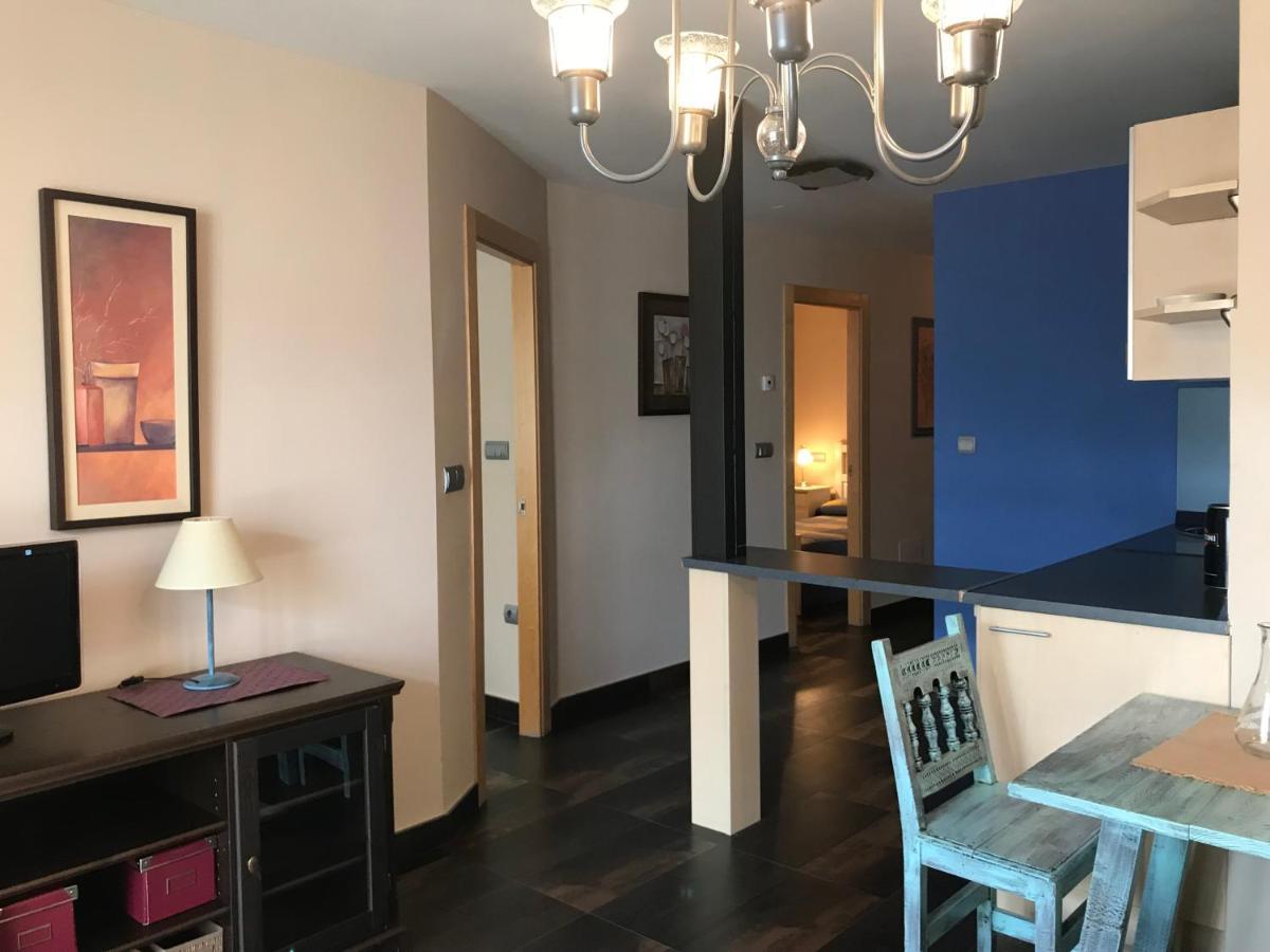 Apartamentos Ebro 레이노사 외부 사진