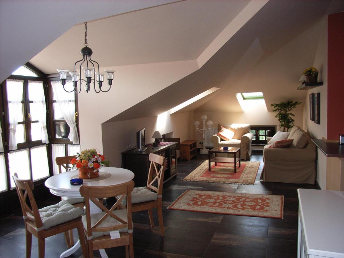 Apartamentos Ebro 레이노사 외부 사진