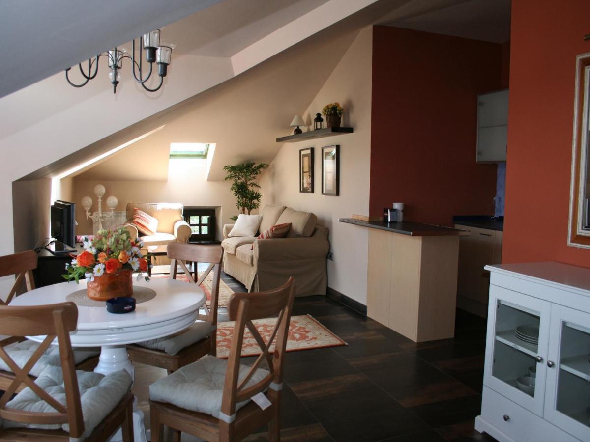 Apartamentos Ebro 레이노사 외부 사진